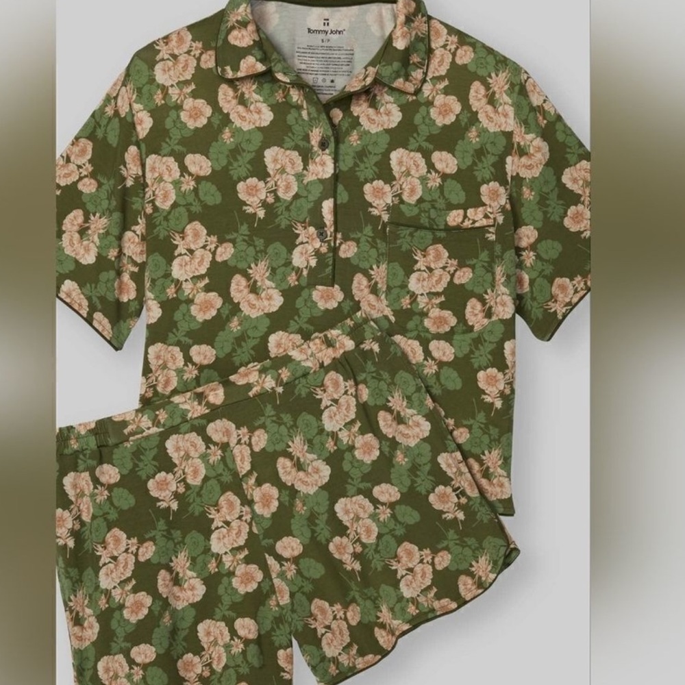 Tommy John Downtime Green Shadow Floral Short Sleeve Pajama Set